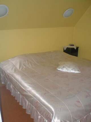 Проживание в семье Jannseni Accommodation Пярну Двухместный номер с 1 кроватью или 2 отдельными кроватями, общая ванная комната-30